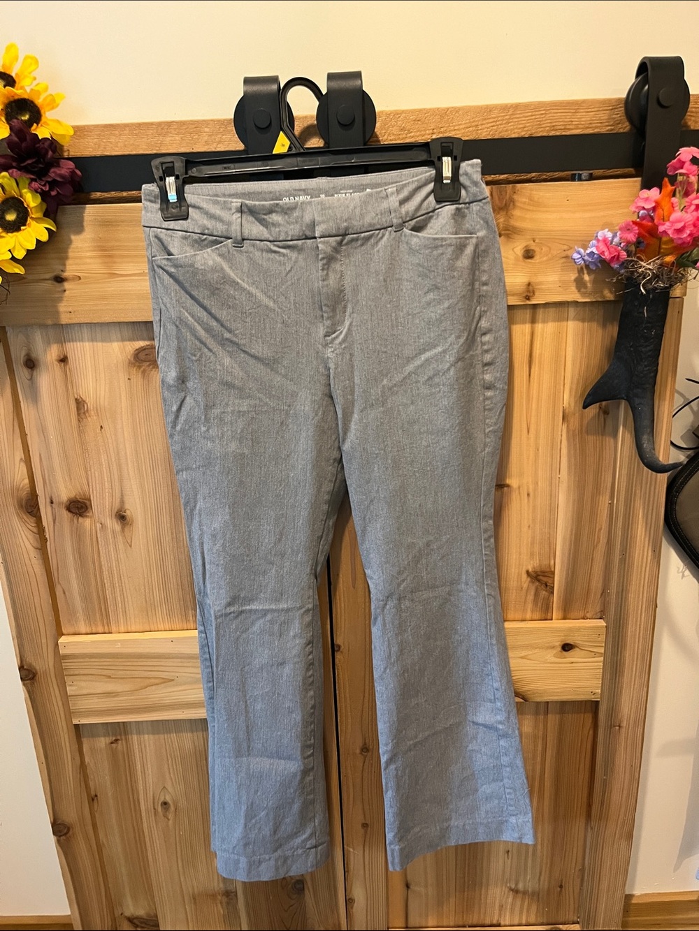 Old Navy Heather Gray Boot-Cut High-Rise Pixie Flare Pants - Petite